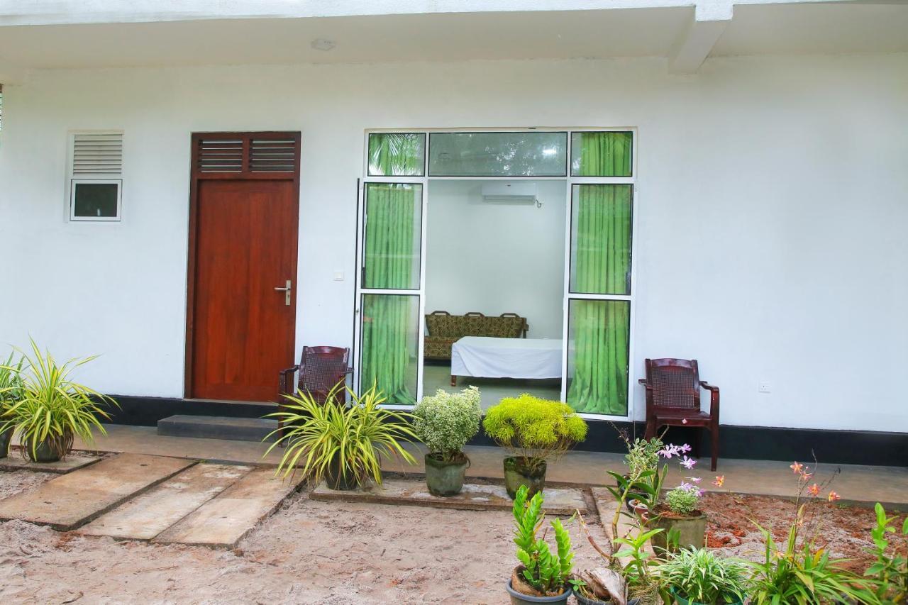 Sandy Palms Guesthouse Hikkaduwa Exterior foto