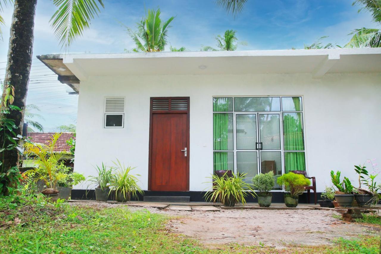 Sandy Palms Guesthouse Hikkaduwa Exterior foto