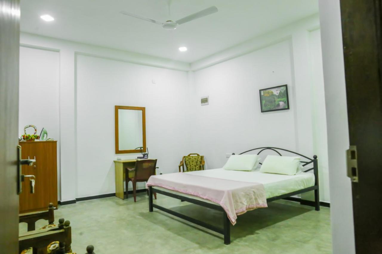Sandy Palms Guesthouse Hikkaduwa Exterior foto