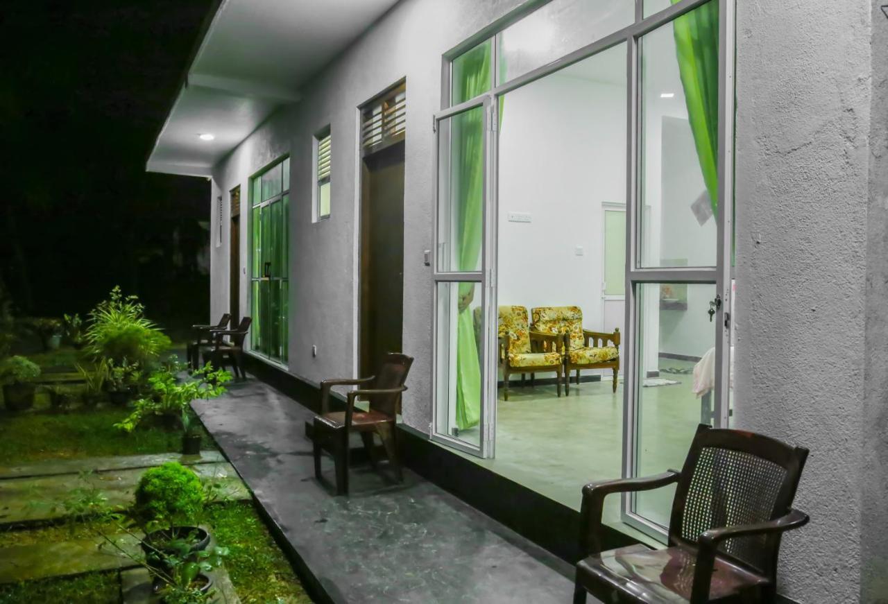 Sandy Palms Guesthouse Hikkaduwa Exterior foto