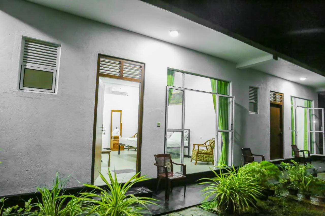 Sandy Palms Guesthouse Hikkaduwa Exterior foto