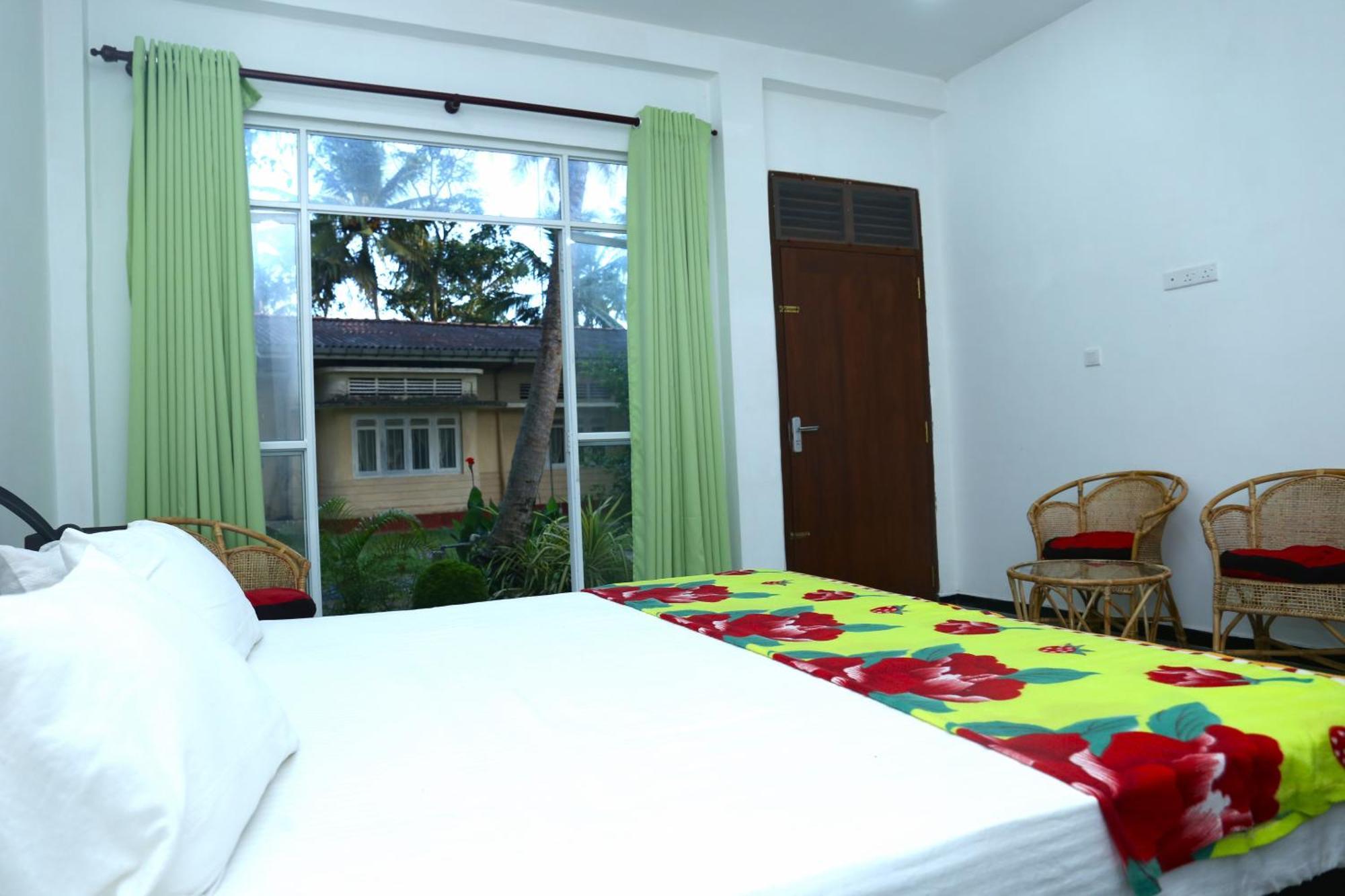 Sandy Palms Guesthouse Hikkaduwa Exterior foto
