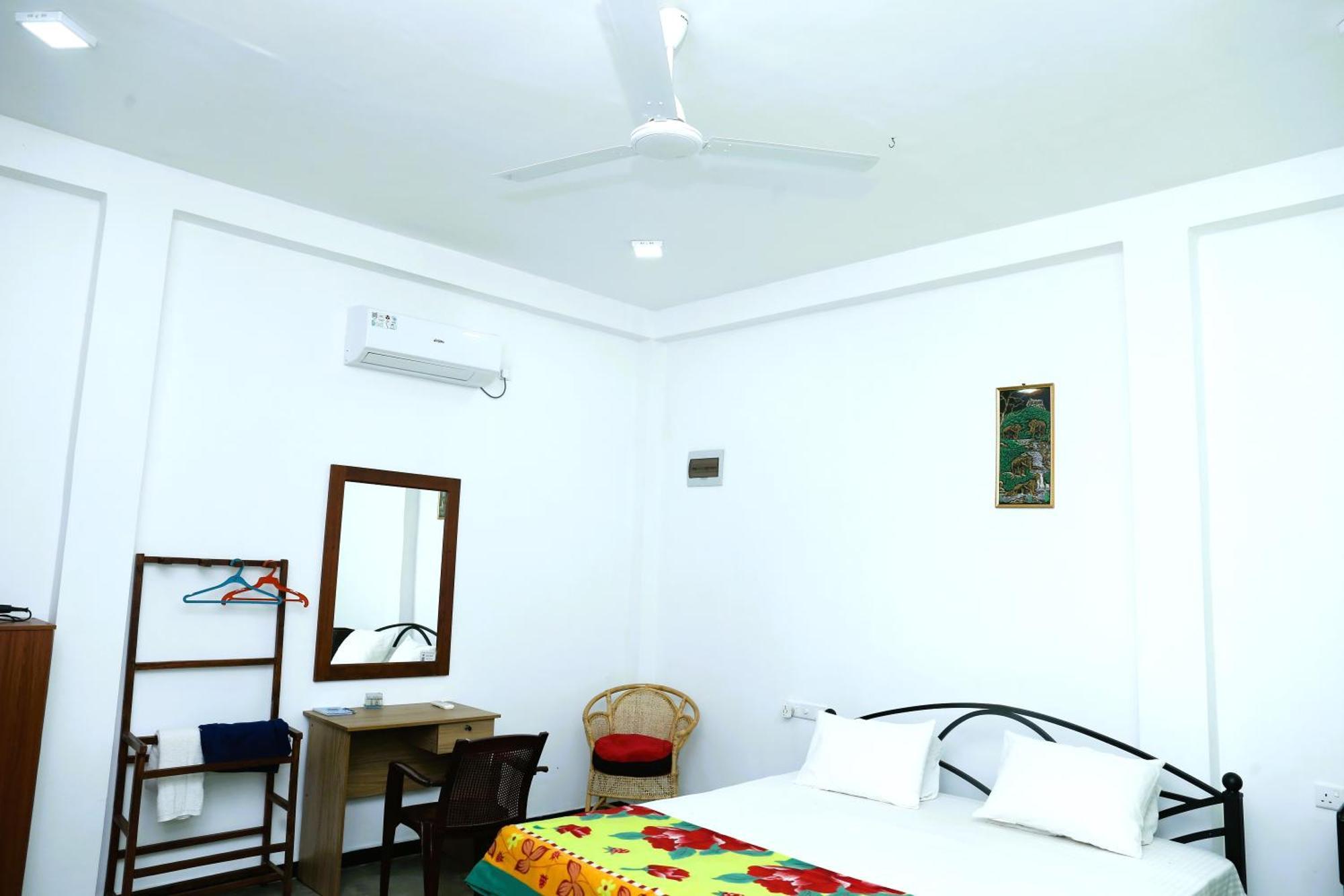 Sandy Palms Guesthouse Hikkaduwa Exterior foto